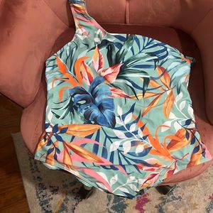 NeveWorn only tried on. Shein bathing suit one piece XL